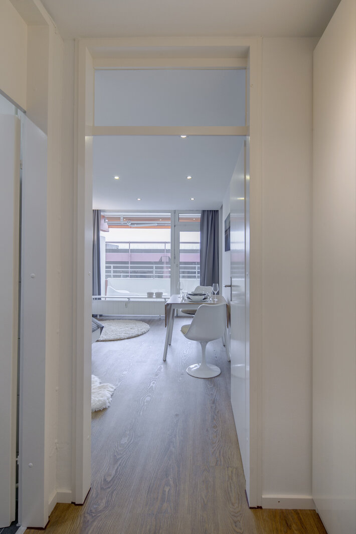 Bright and modern studio apartment with balcony - Photo 2