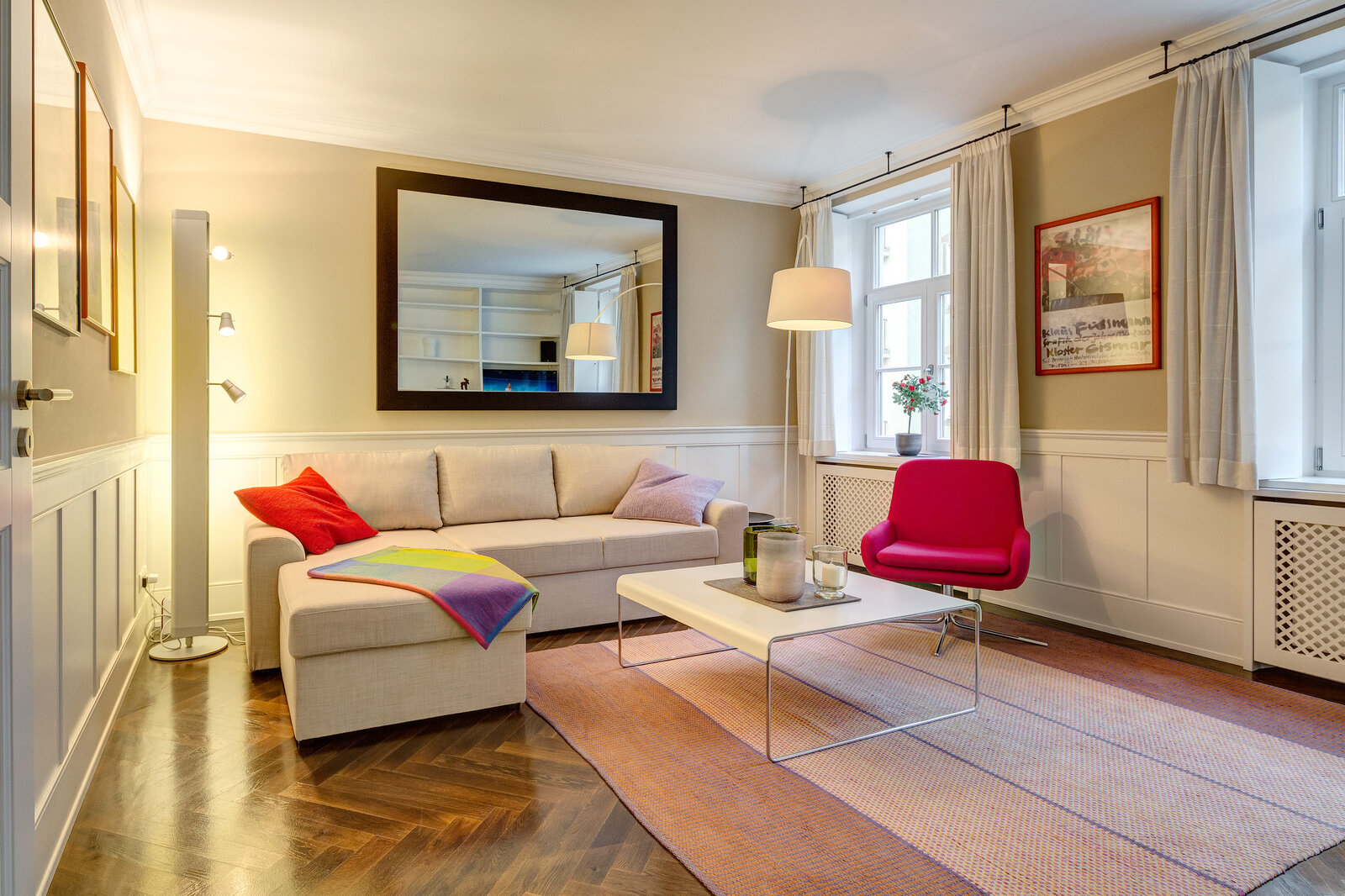 Sought-after location: 2-room period apartment - Photo 2