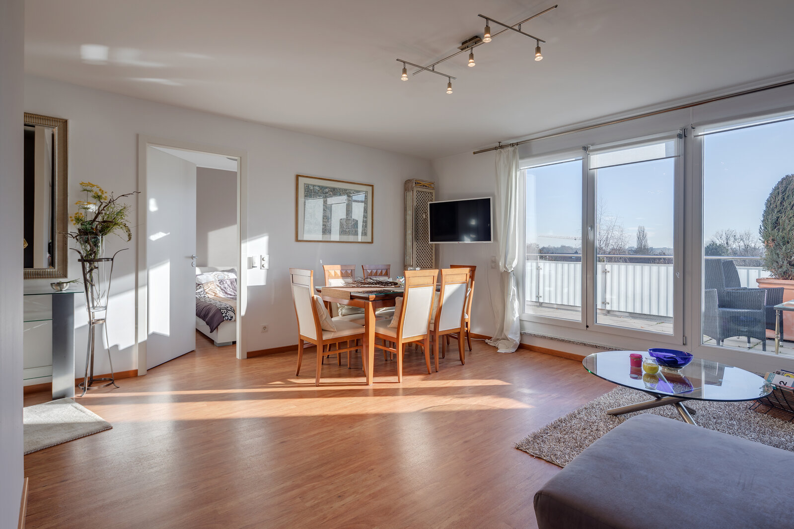 Sunny apartment with large roof terrace for rent - Photo 5