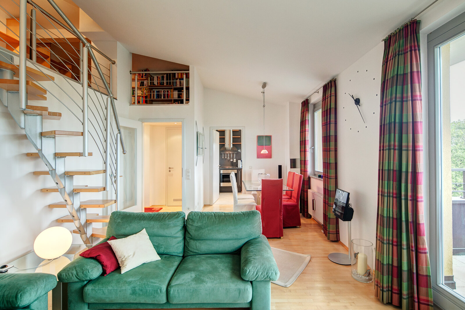 Moosach: Exclusive 2.5-room gallery apartment - Photo 1