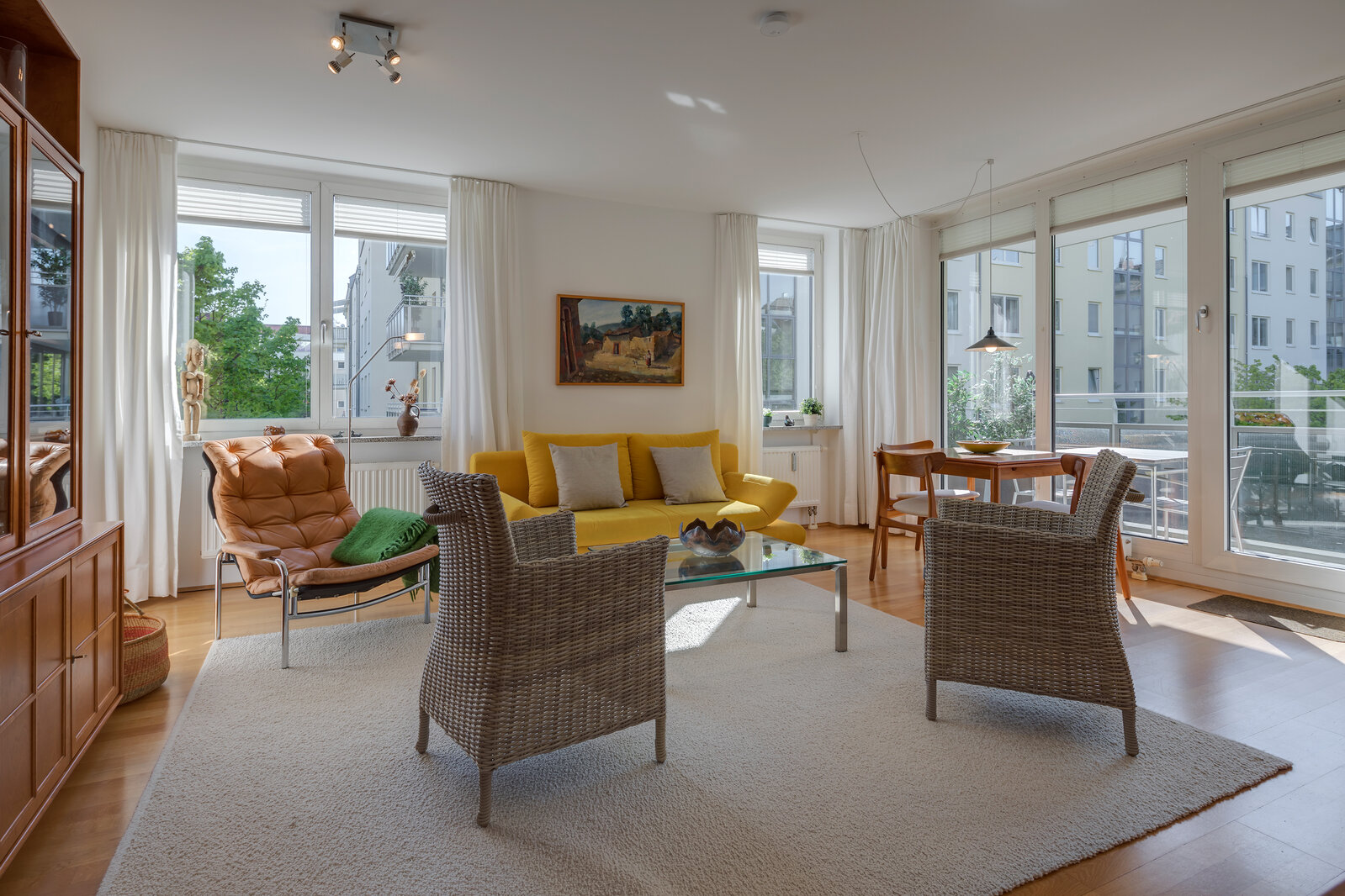 Very nice and sunny 3-room apartment in prime location - Photo 2