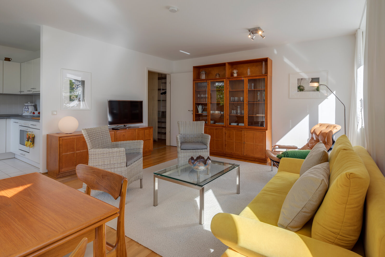 Very nice and sunny 3-room apartment in prime location - Photo 3