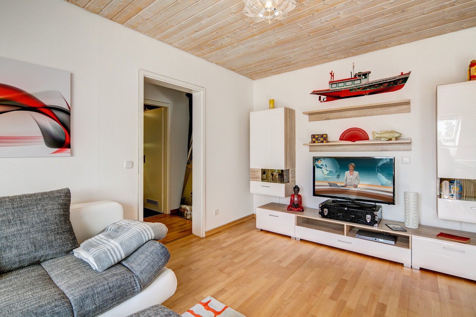 Two floors, two bedrooms, two baths, two entrances - Photo 5