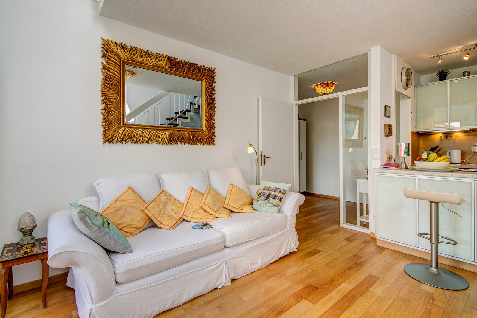 Two floors, two bedrooms, two baths, two entrances - Photo 3
