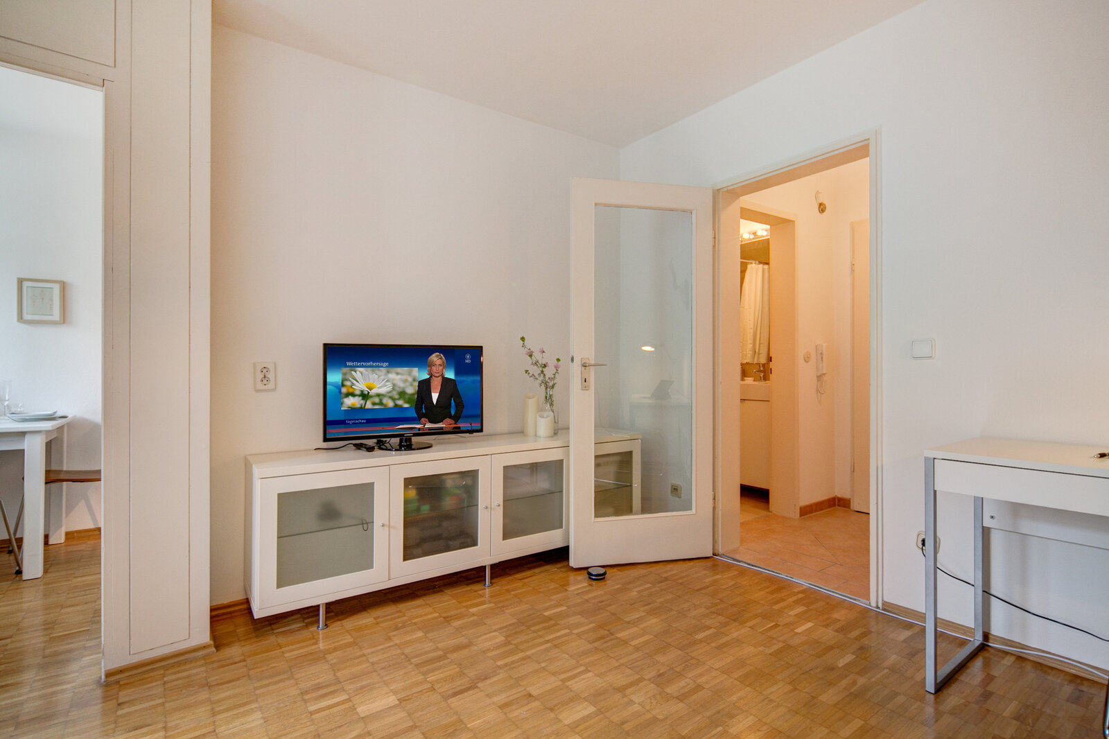Charming furnished 1-room apartment in mint condition - Foto 1
