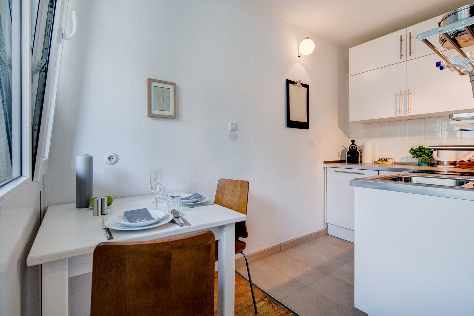 Charming furnished 1-room apartment in mint condition - Foto 2