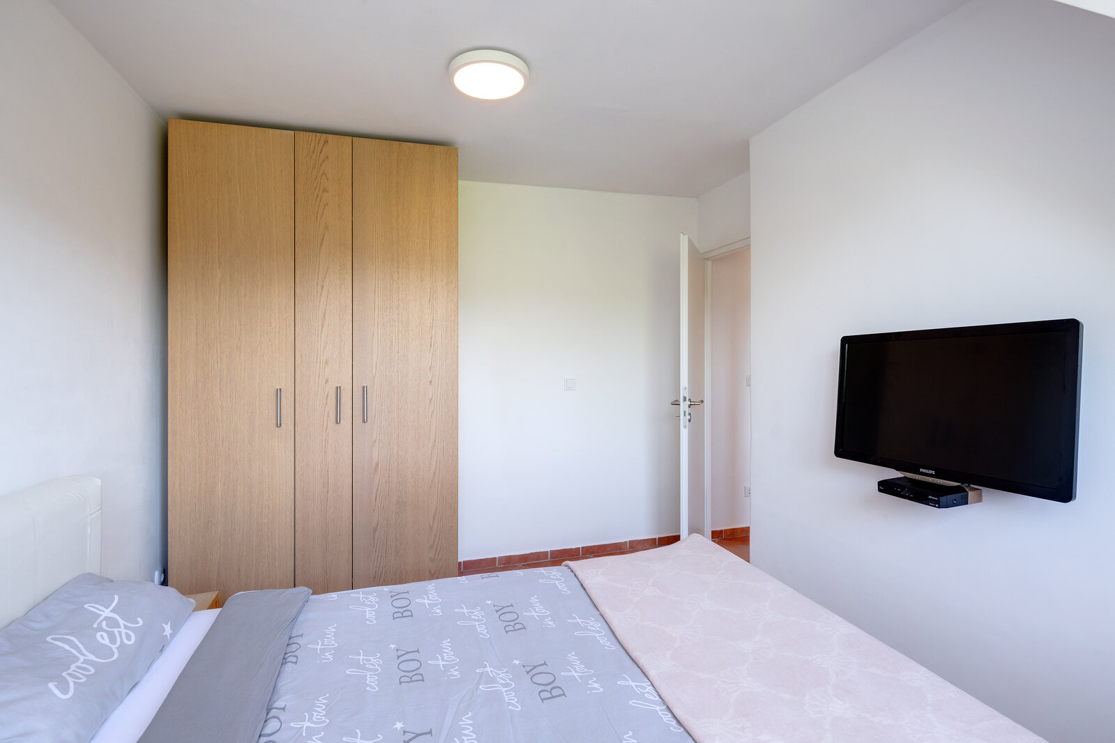 Dachgeschosswohnung mit guter Anbindung in Südlage - Photo 1