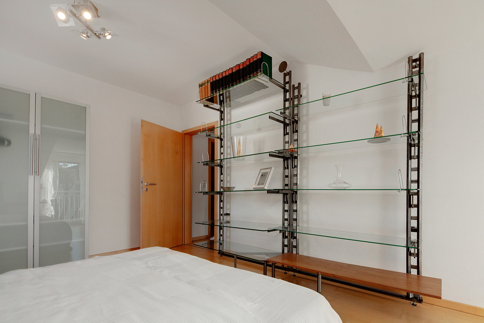 2.5-room furnished attic apartment (suitable as flat-share) - Foto 5