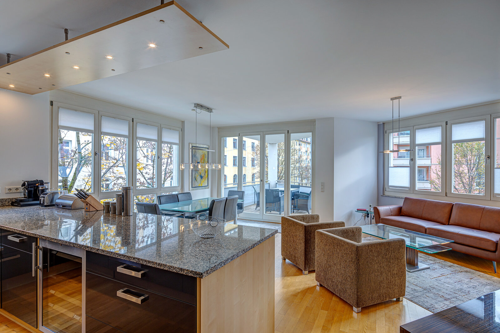 Furnished 4-room family apartment in great area - Photo 4