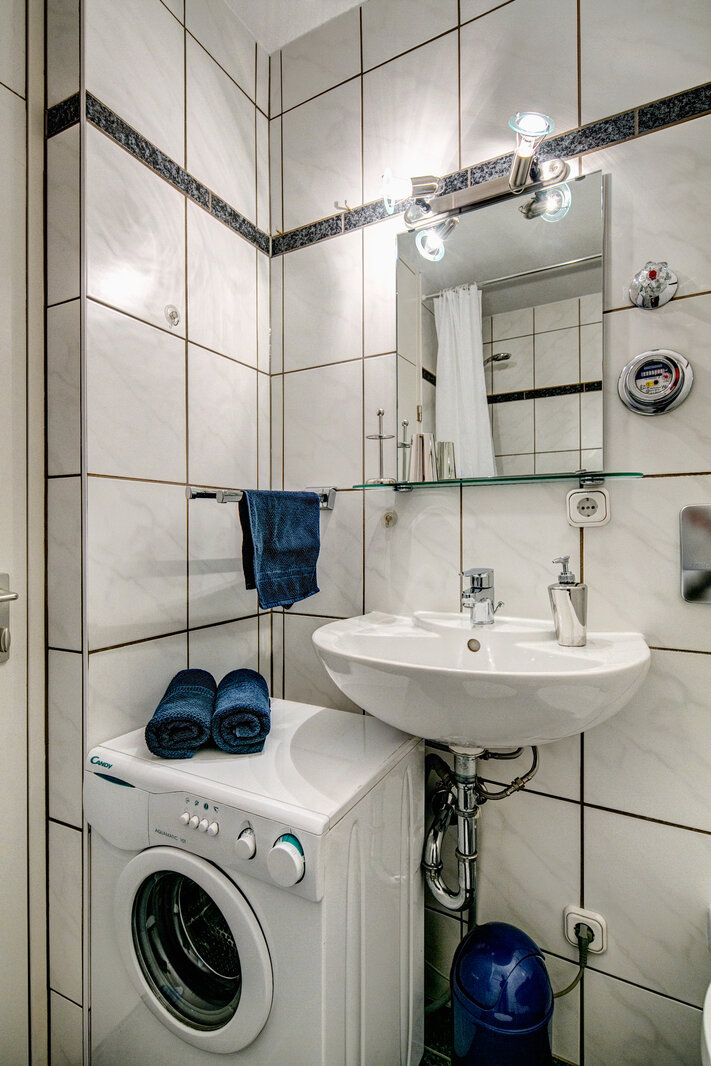 Central location: Modern 2-room apartment - Foto 2