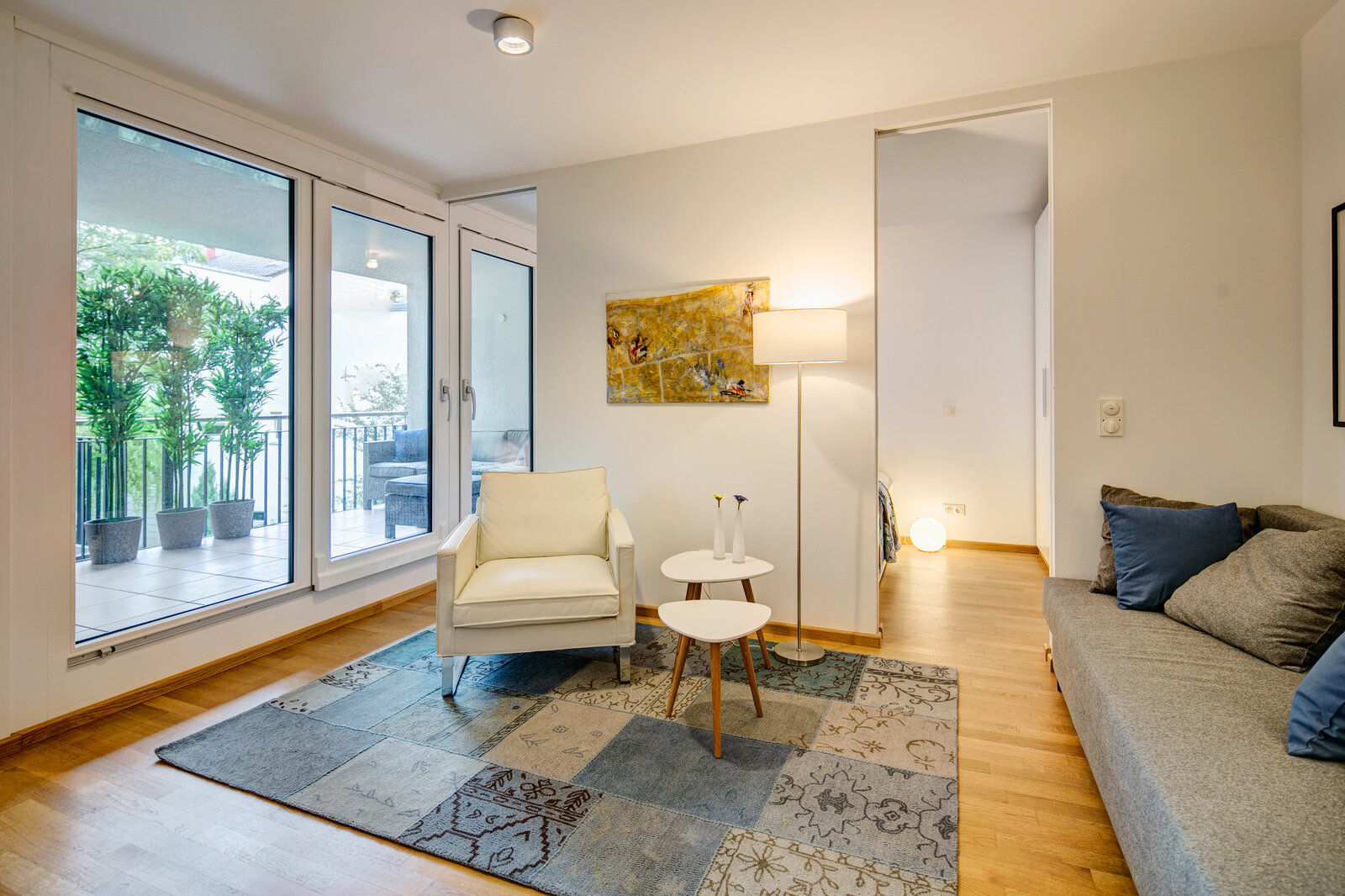Tastefully furnished apartment with balcony - Photo 5