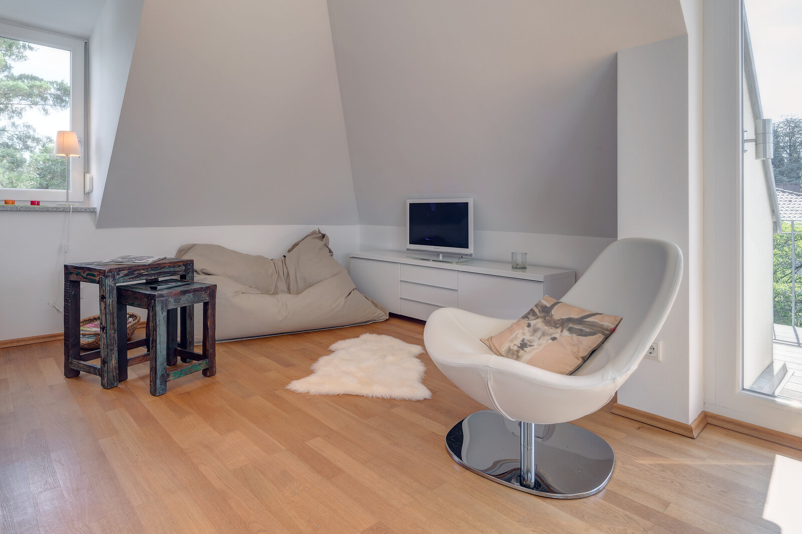 Very quiet, sunny roof-terrace apartment - Photo 2