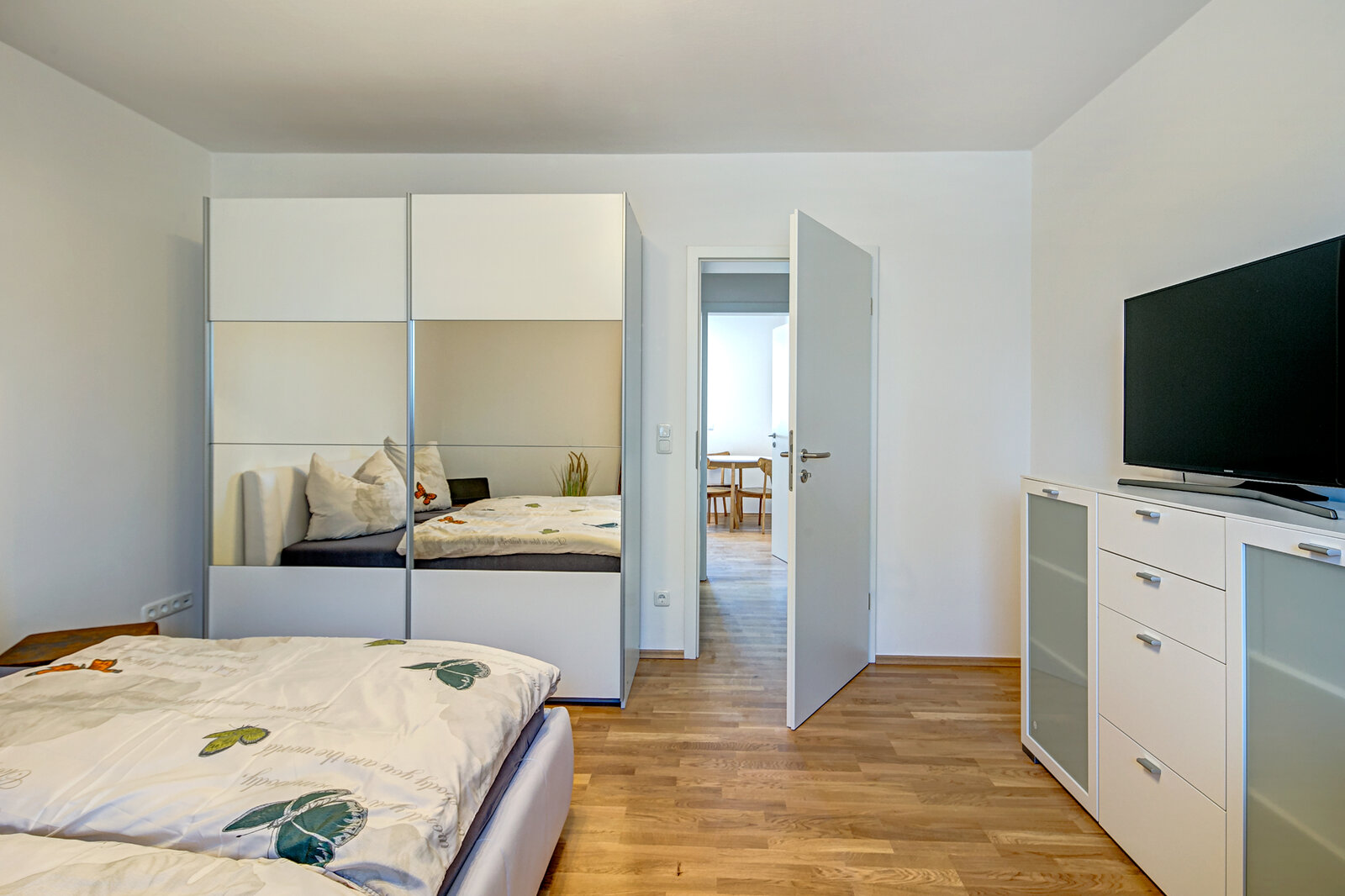 Spacious, furnished studio apartment - Photo 5