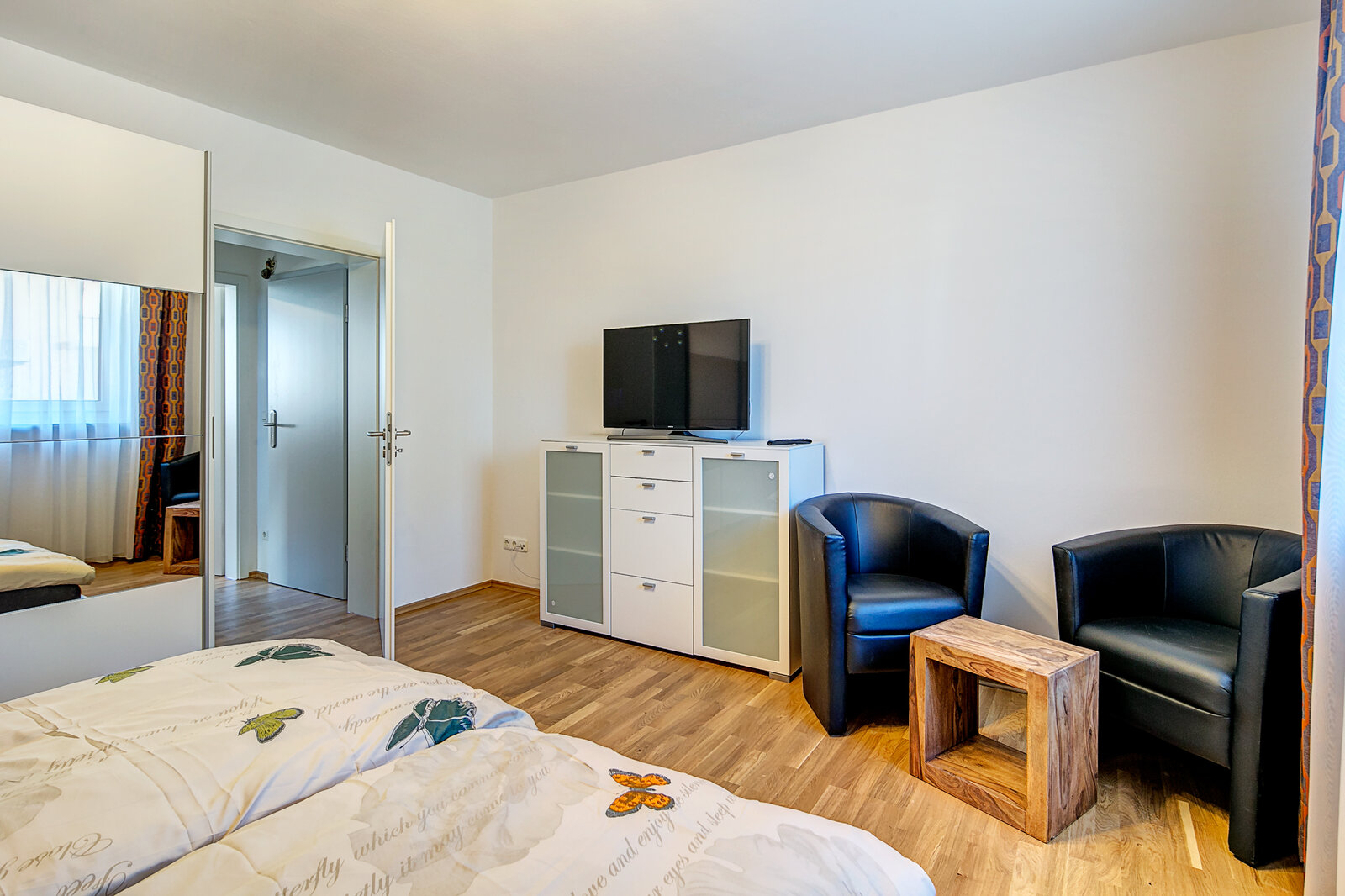 Spacious, furnished studio apartment - Photo 4