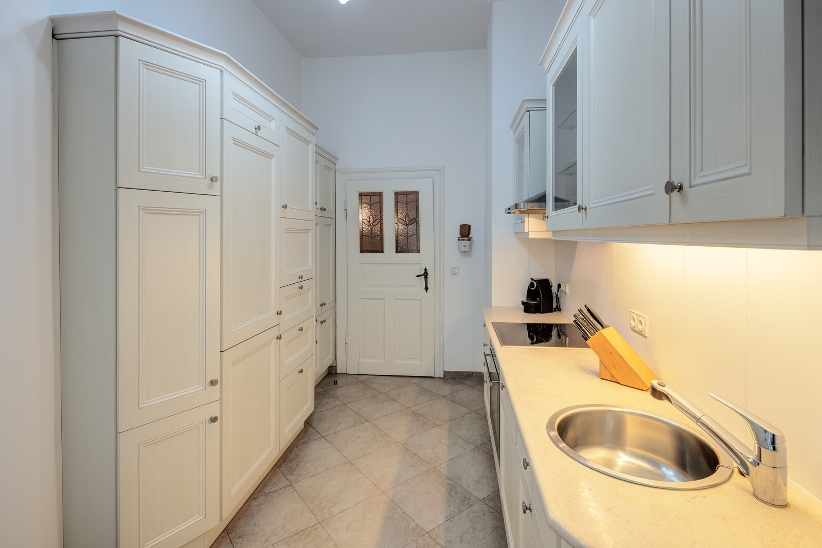 Elegant vintage apartment near Münchner Freiheit - Photo 5