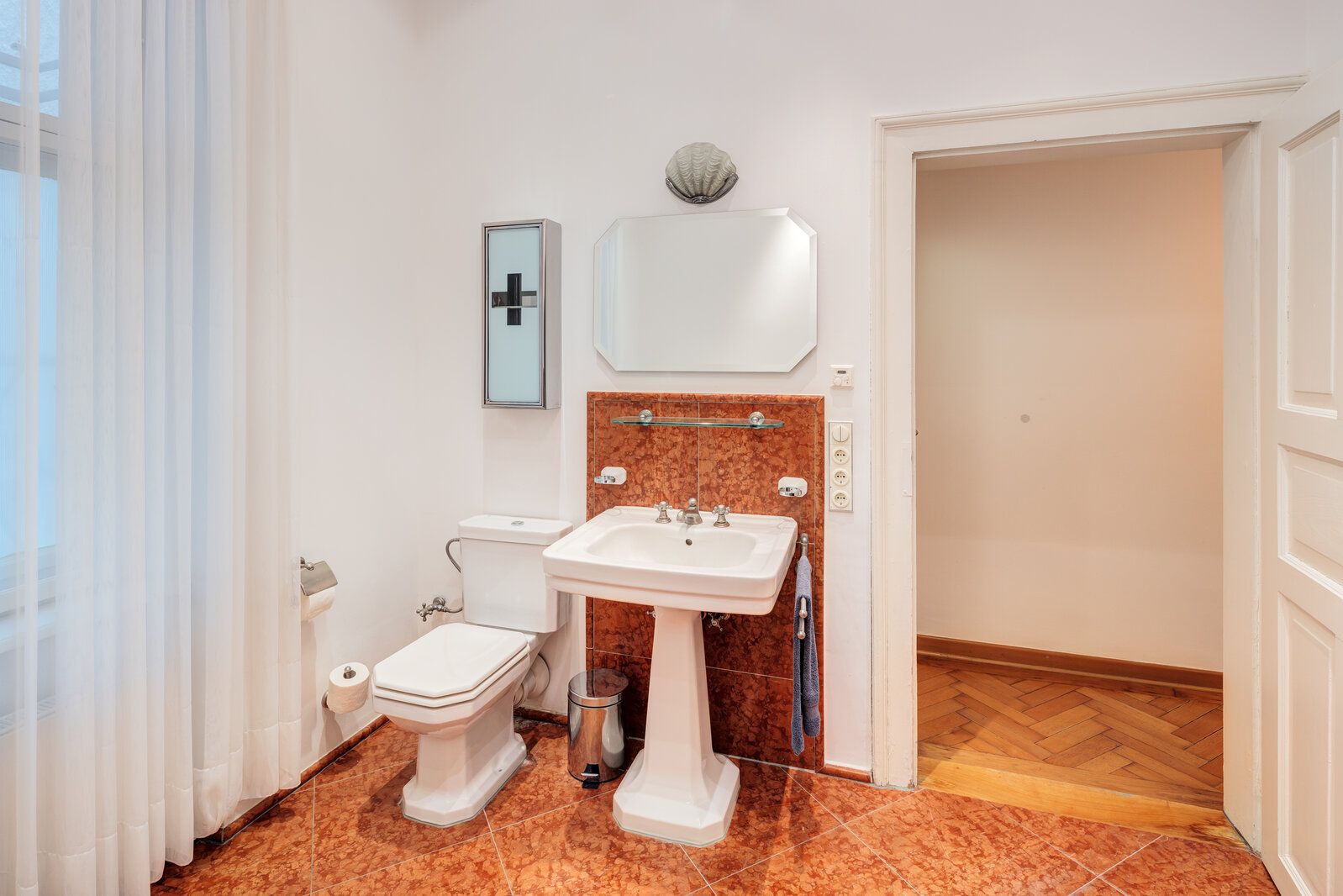 Elegant vintage apartment near Münchner Freiheit - Photo 3