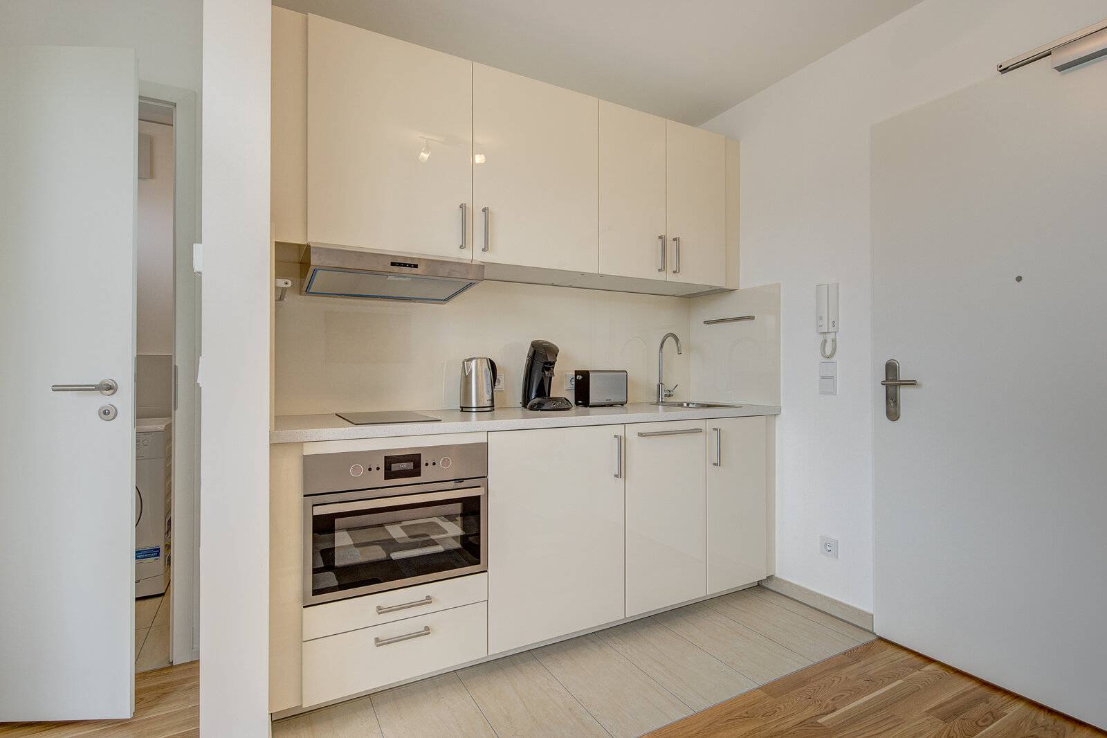 Messestadt Riem, near U-Bahn U2: modern studio - Photo 4