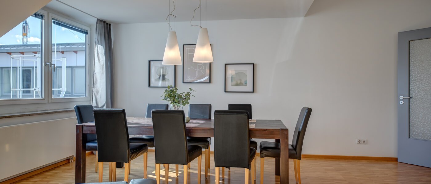 roof terrace apartment München Maxvorstadt - Museumsviertel 01 dining area 1