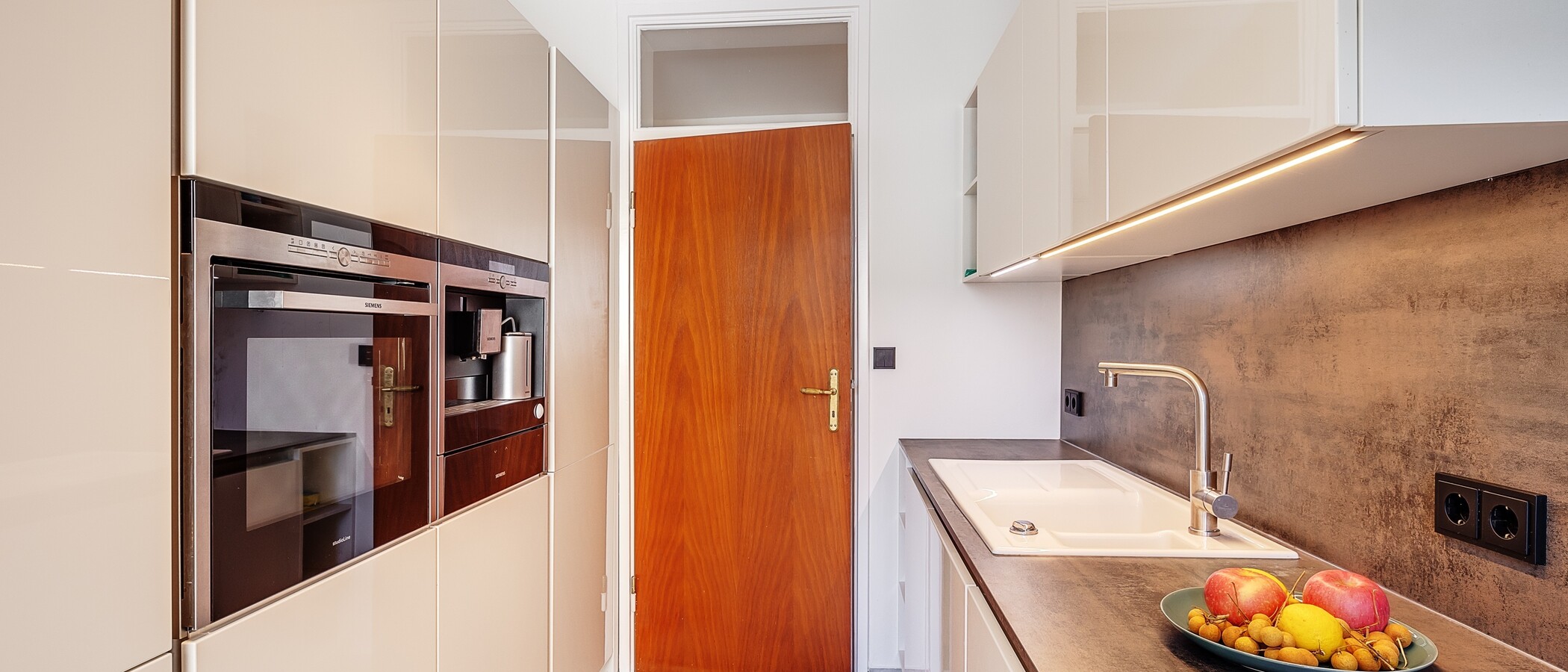 apartment München Neuhausen 04 kitchen 10004