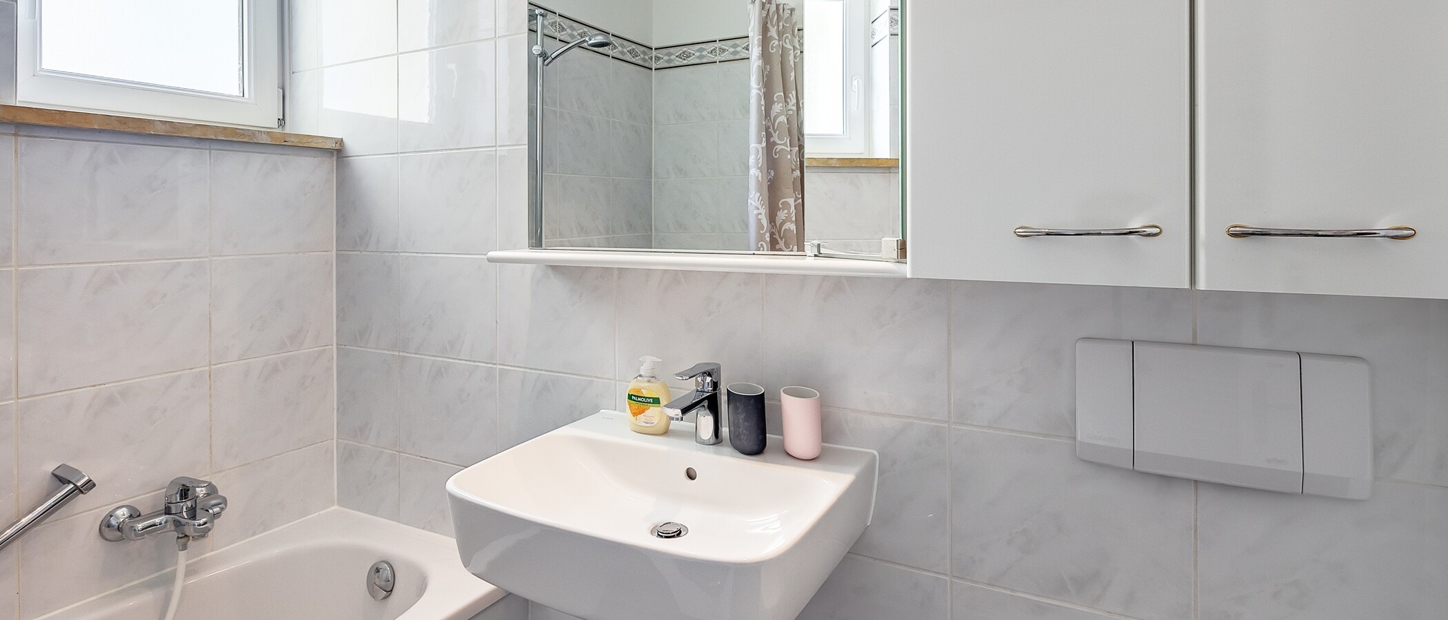 apartment München Neuhausen 02 bathroom 10004