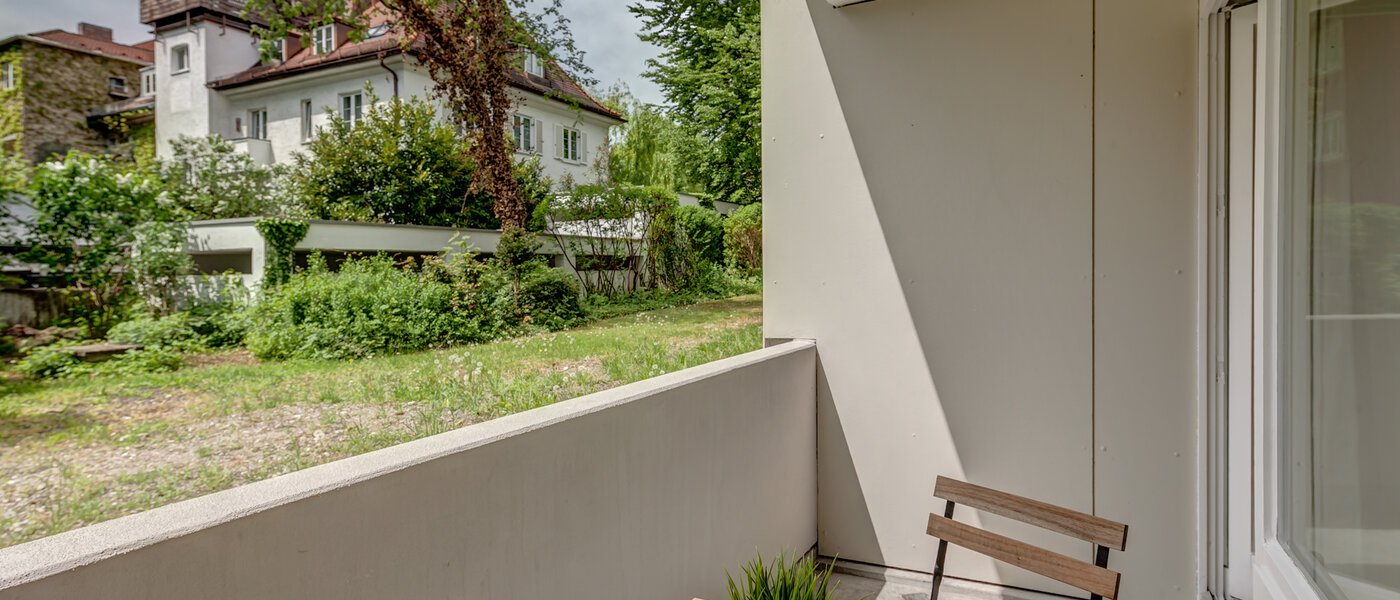 studio München Schwabing-Nord (zw. Leopoldstraße & Englischen Garten) 02 balcony 10010