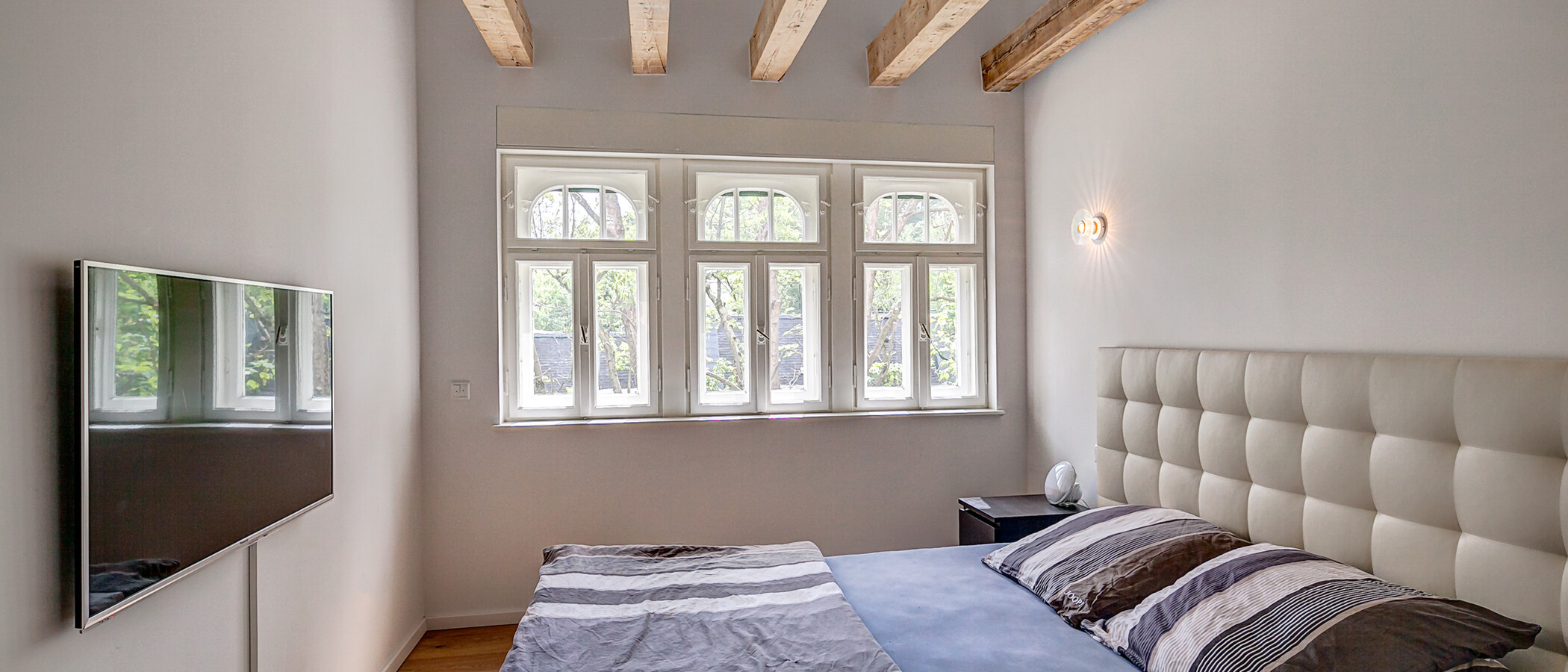 gallery apartment  München Schwabing (rechts der Leopoldstraße) 01 sleeping area 10012