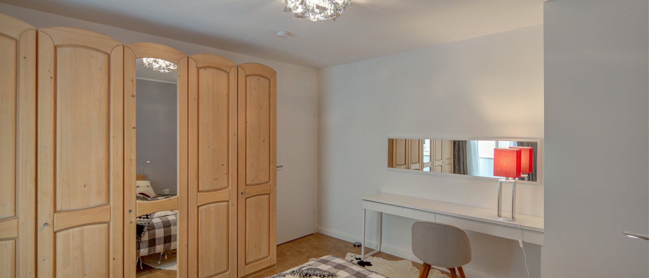 apartment München Au-Haidhausen 04 sleeping area 10029