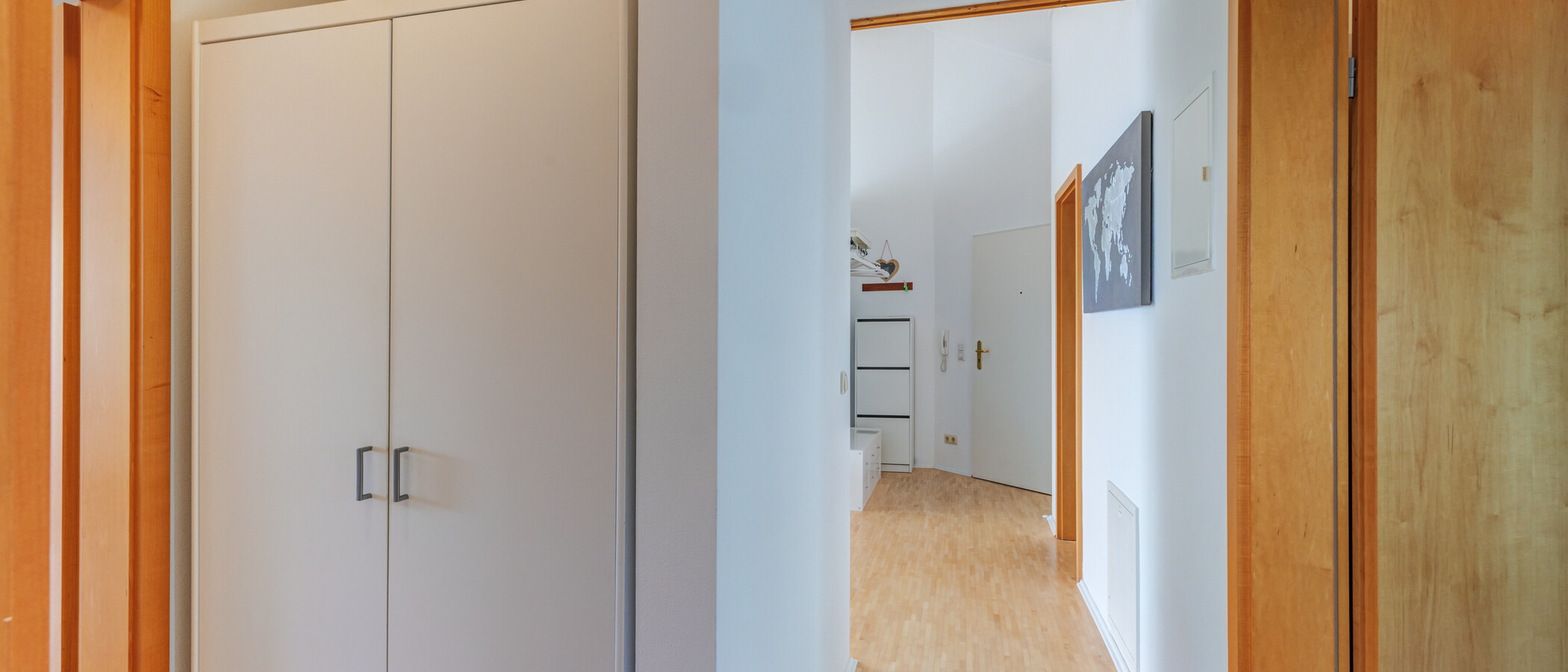 gallery apartment  Neuried 01 hall 10043