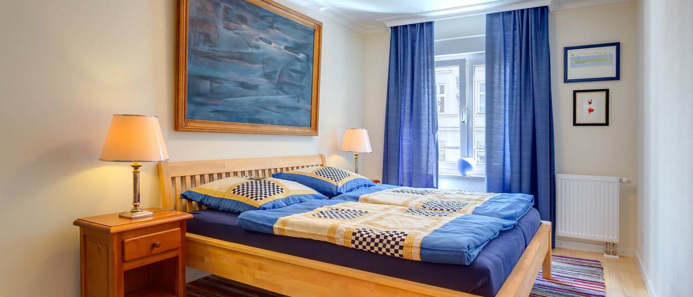 apartment München Neuhausen 01 sleeping area 10045