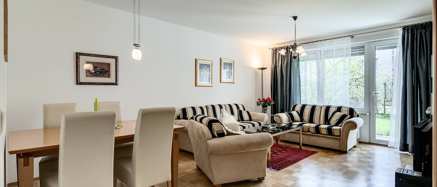 apartment München Freimann 01 living room 1005