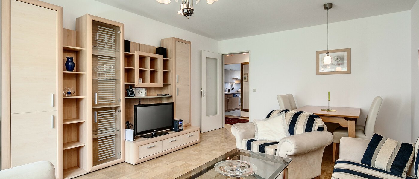 apartment München Freimann 03 living room 1005