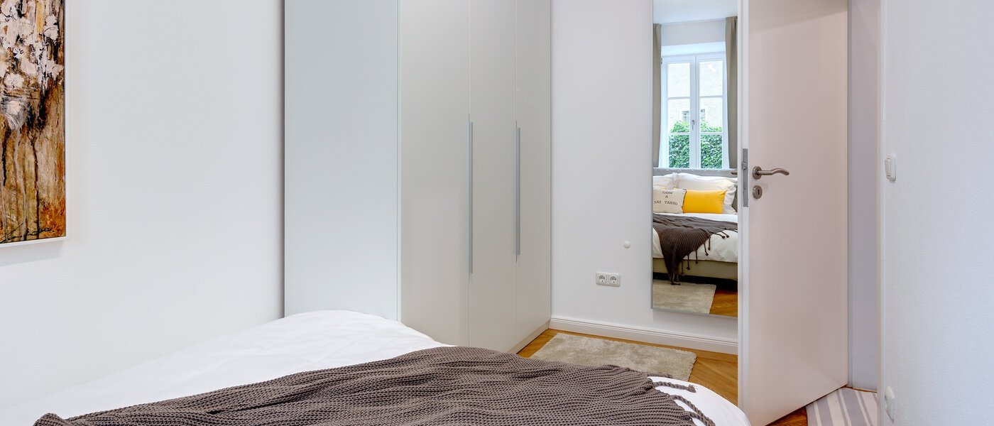 apartment München Schwanthalerhöhe 04 sleeping area 10050