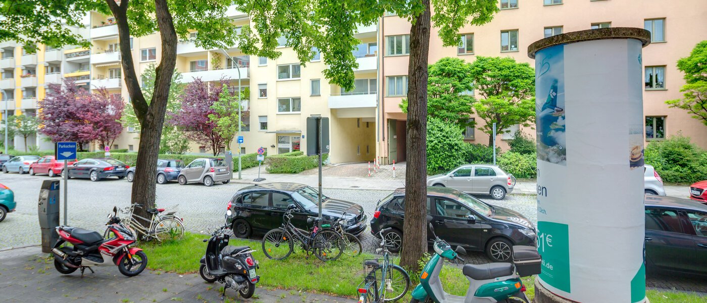 apartment with garden 	 München Schwabing-West (rund um den Bonner Platz) 02 view 10060