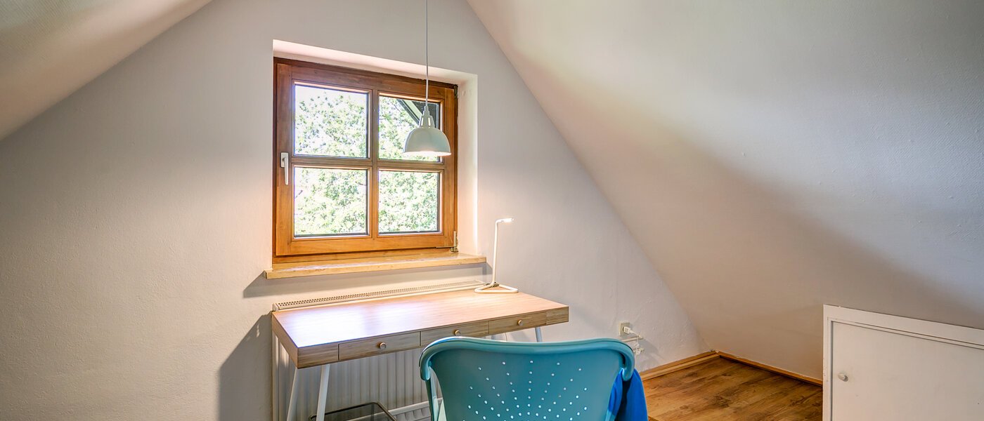 attic apartment München Obermenzing 01 office area 10079