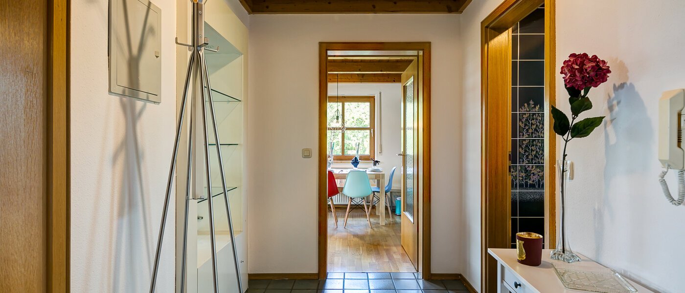 attic apartment München Obermenzing 01 hall 10079