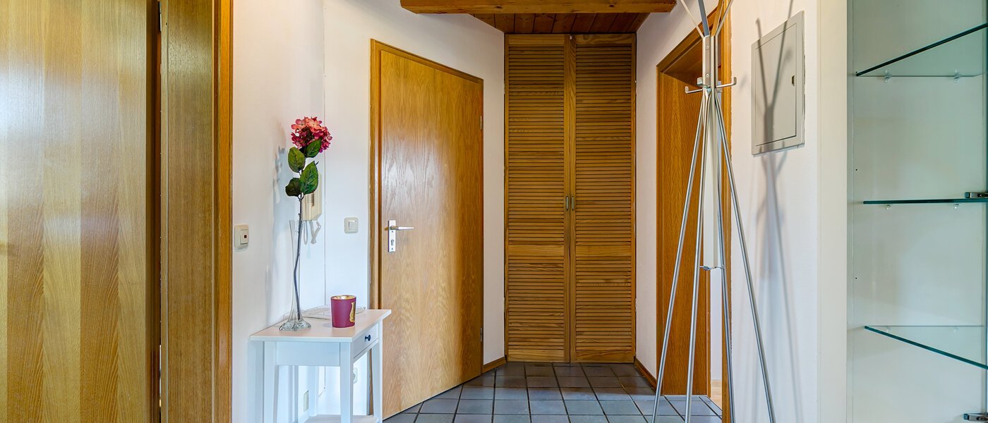 attic apartment München Obermenzing 02 hall 10079