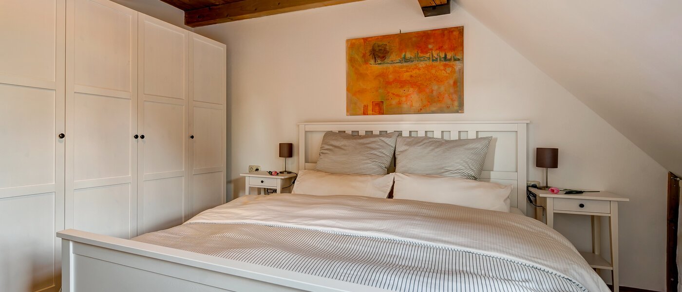 attic apartment München Obermenzing 04 sleeping area 10079