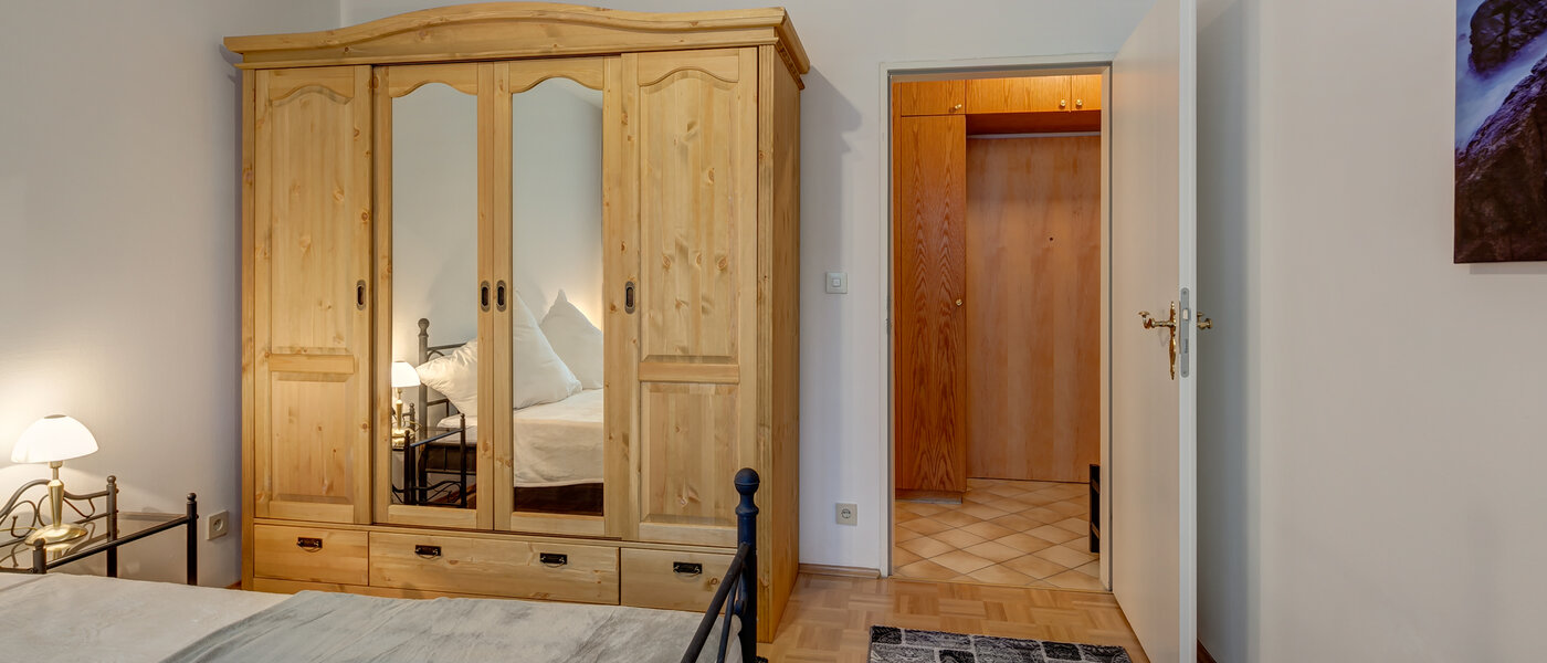 apartment München Ludwigsvorstadt 04 sleeping area 10097