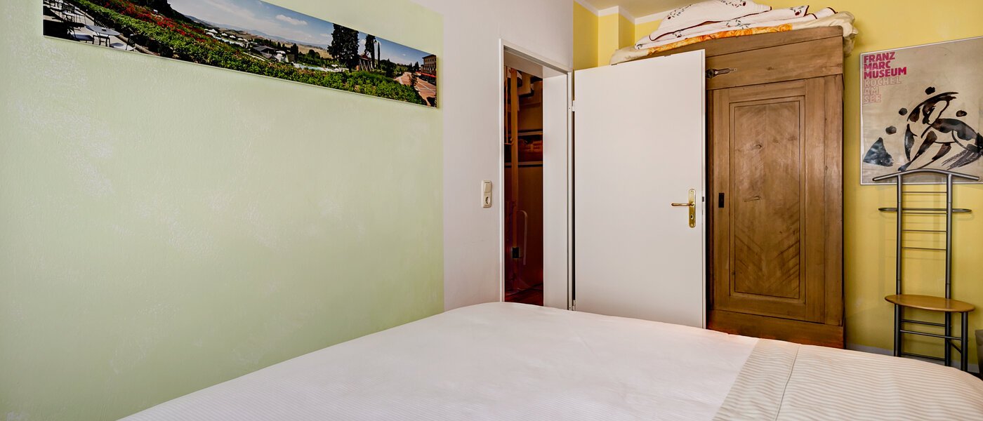 townhouse München Fasangarten 02 2. sleeping area 10099