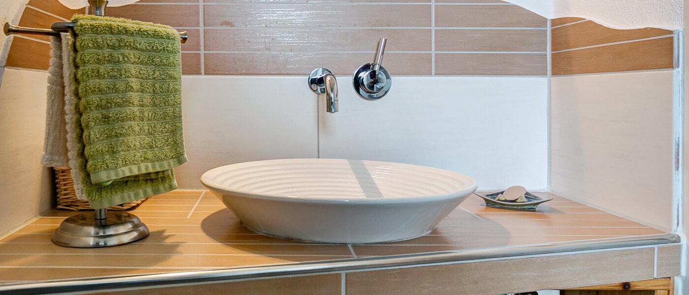 townhouse München Fasangarten 02 guest toilet 10099