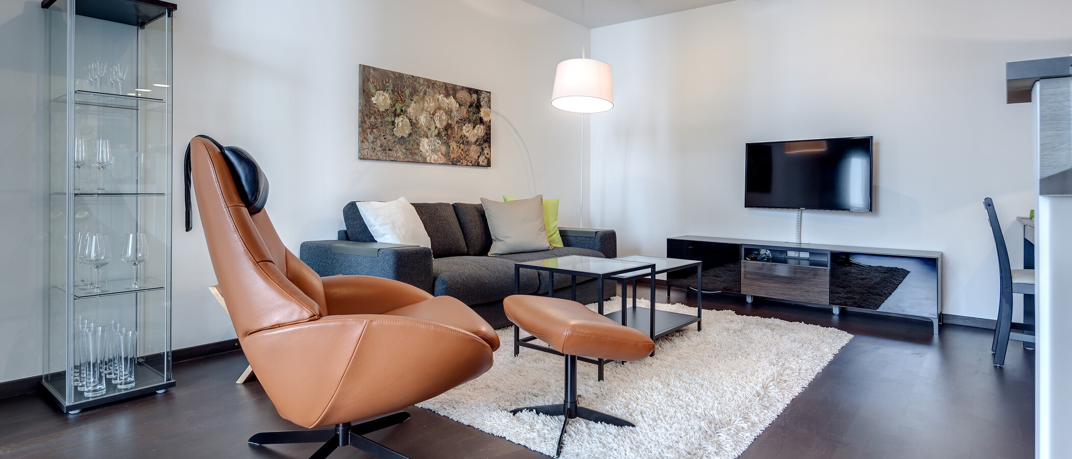 apartment München Lehel 02 living room 10112