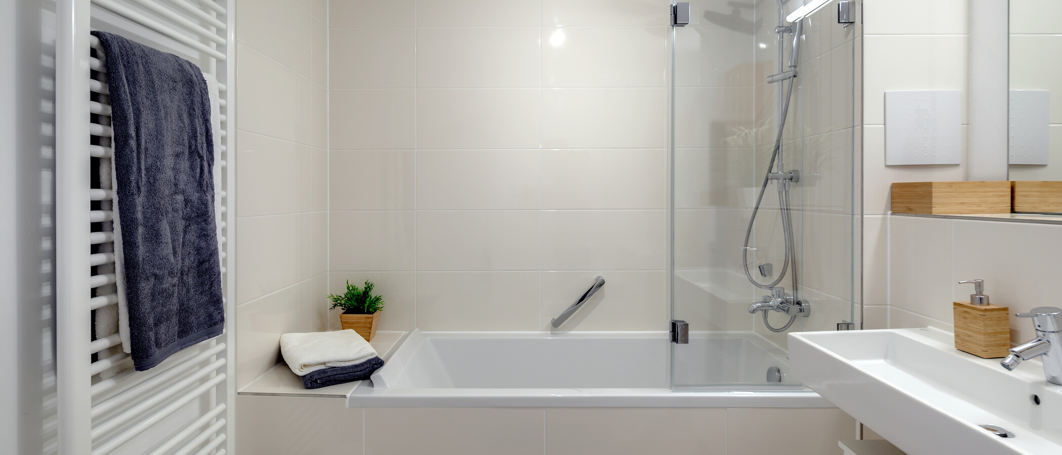apartment München Lehel 02 bathroom 10112