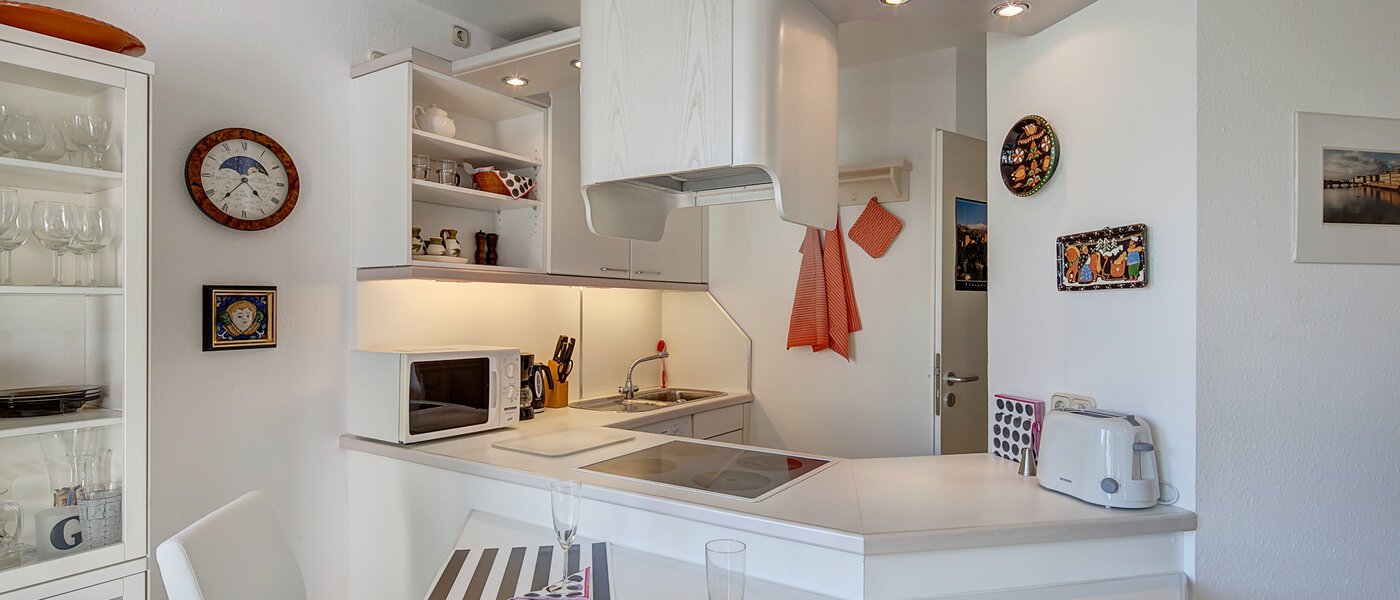 apartment München Neuhausen 03 living room 10124