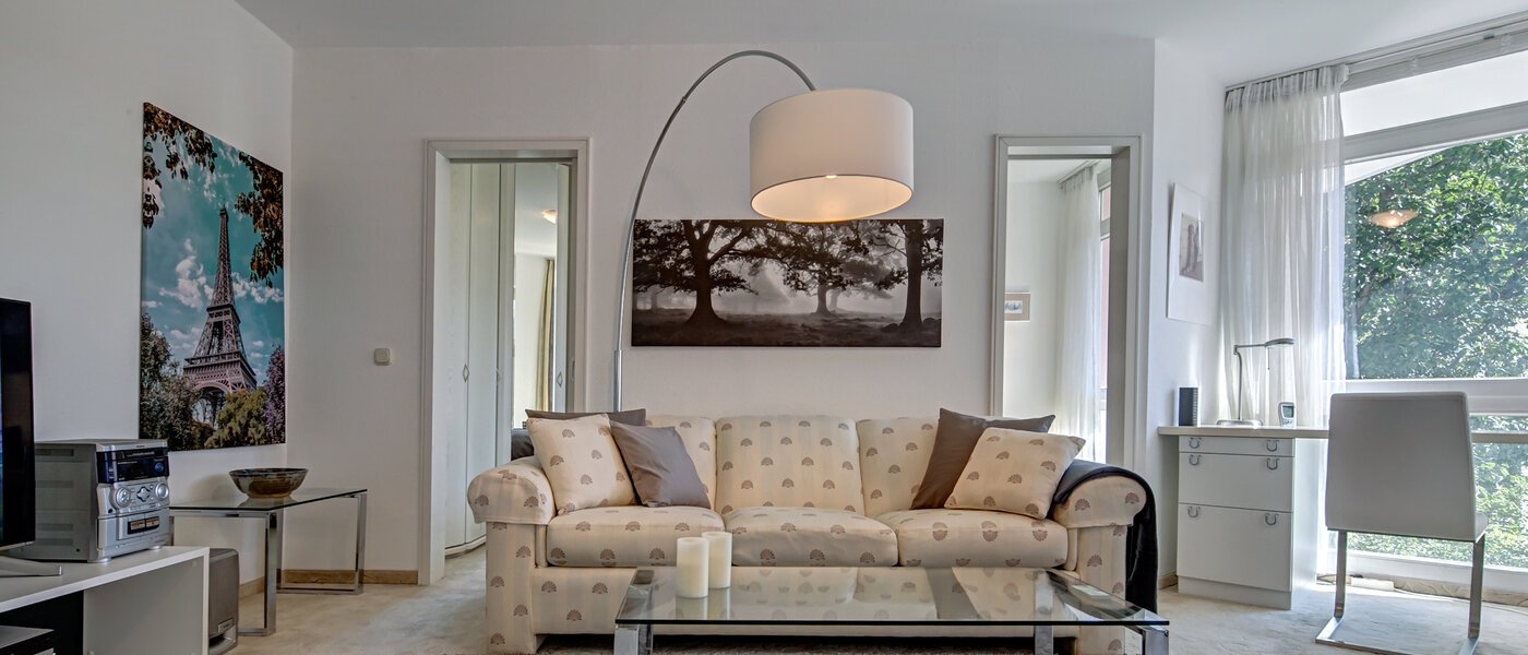 apartment München Neuhausen 05 living room 10124