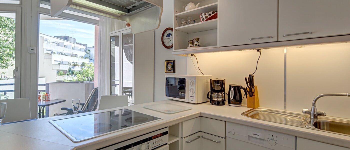 apartment München Neuhausen 01 kitchen 10124