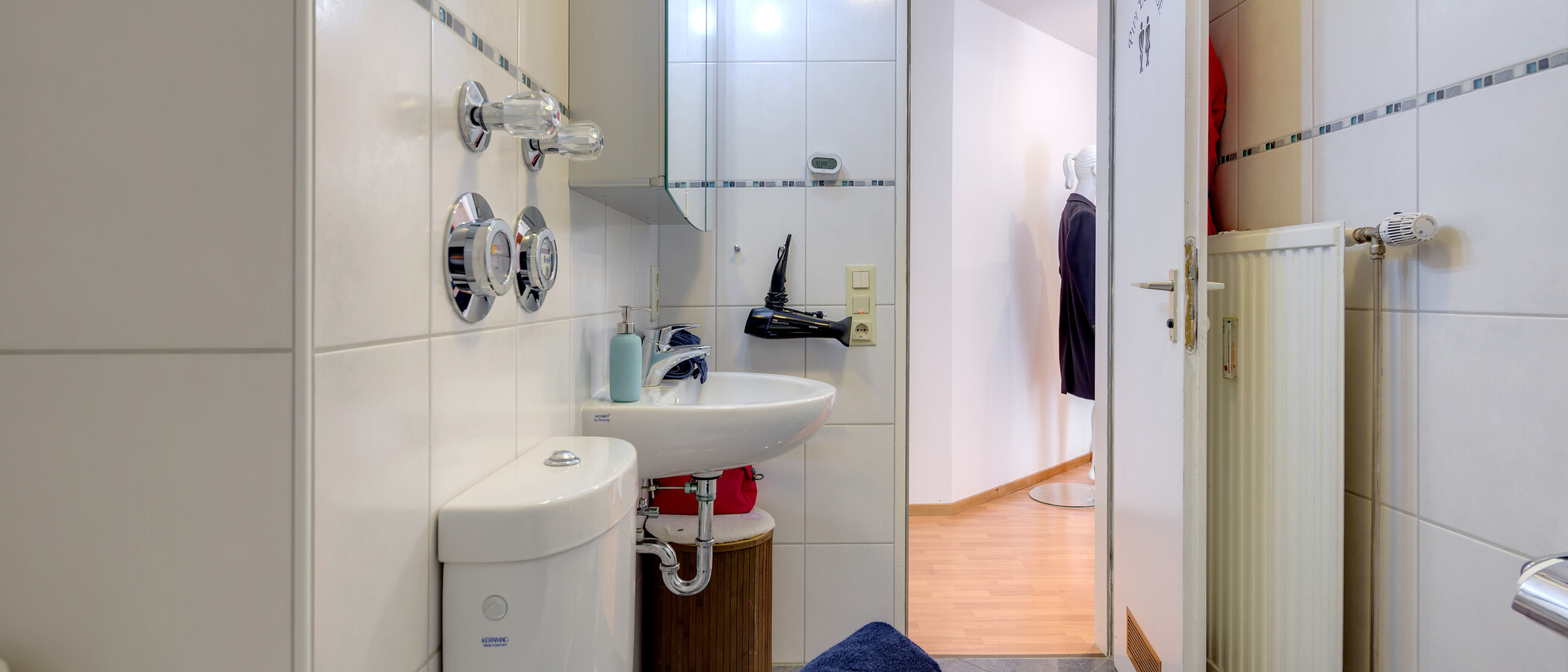 apartment München Schwabing-West 02 bathroom 10148