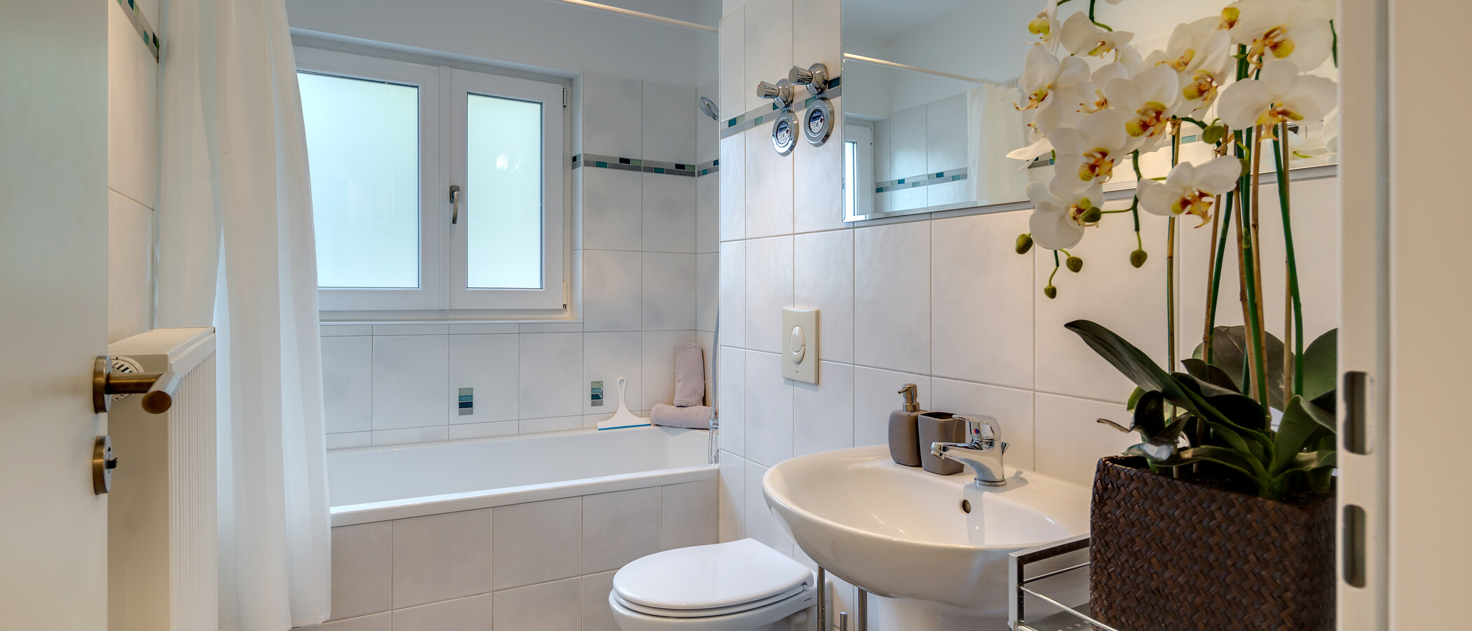 apartment München Neuhausen 01 bathroom 10160