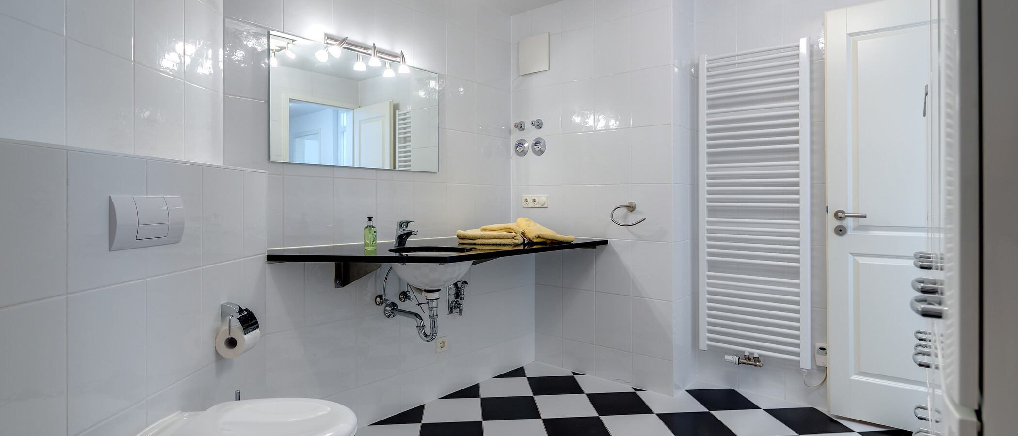apartment München Schwabing-West (rund um den Hohenzollernplatz) 02 bathroom 10172