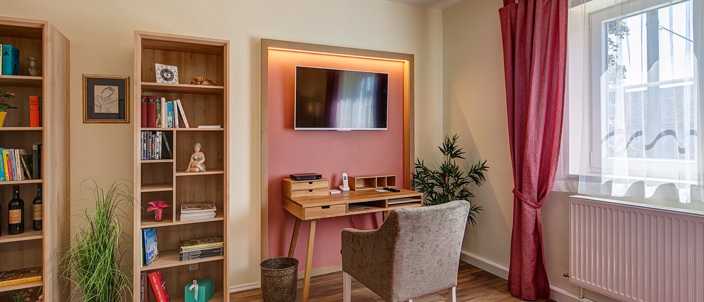 apartment München Westpark 03 living room 10184