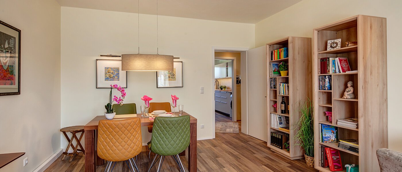 apartment München Westpark 04 living room 10184